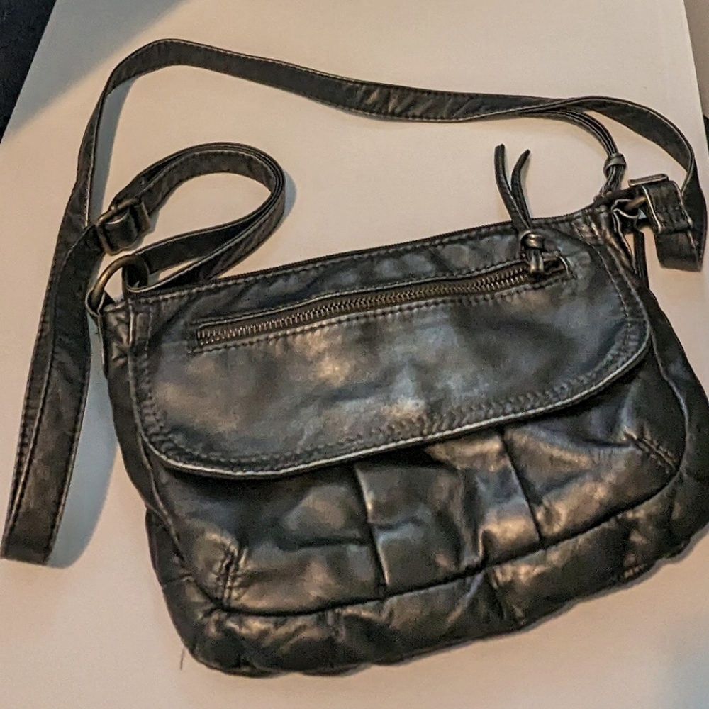 Bueno Purse and Bag With Adjustable Strap, Zippers, and Magnetic Pocket